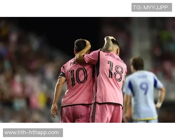 迈阿密国际全队合照亮相布斯克茨与阿尔巴成为焦点C位球员