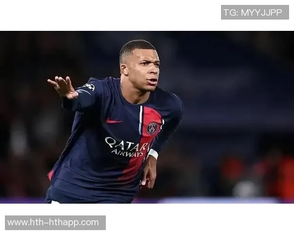 小姆巴佩绝平巴黎后模仿姆巴佩庆祝动作姆总在看台笑逐颜开